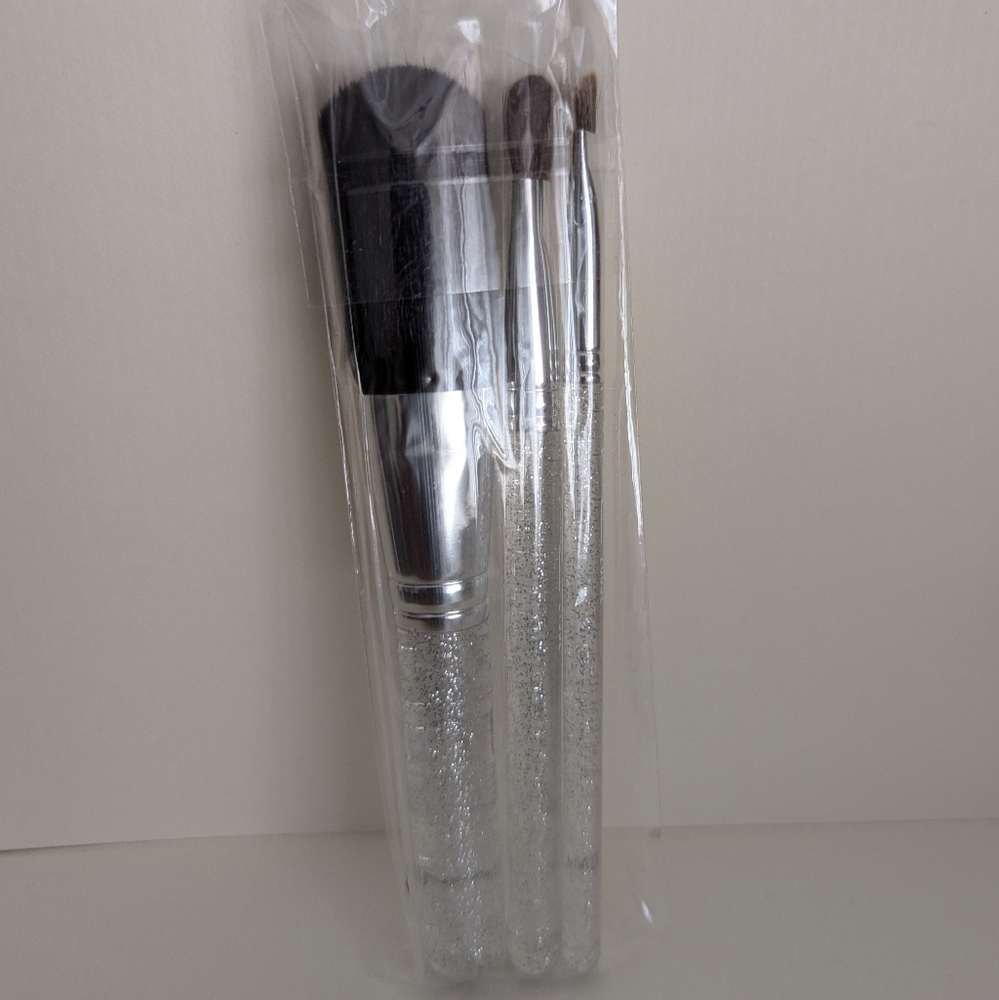 MAC 3 piece Travel brush set